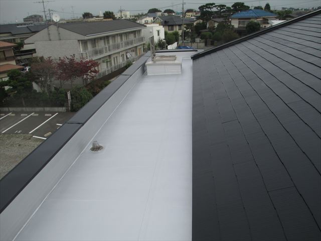 さいたま市　屋根平場塗装後