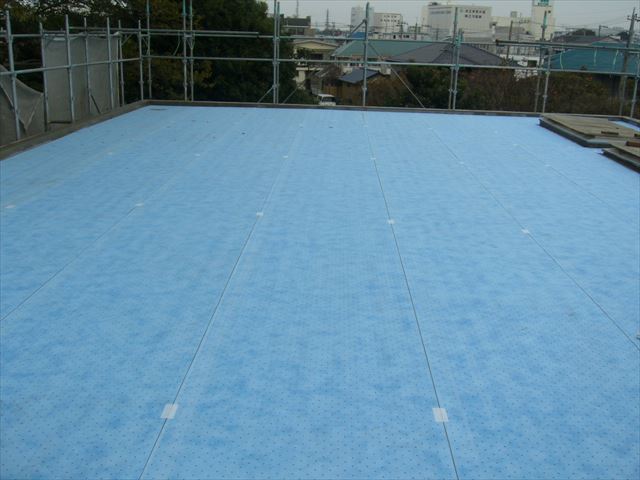 さいたま市北区屋根防水工事サラセーヌAV工法シート貼り