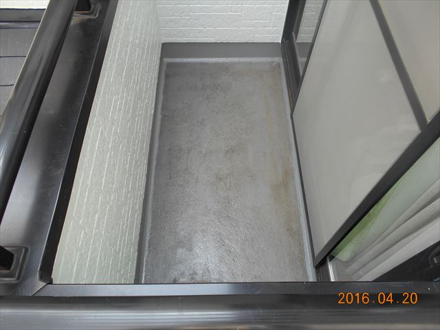 上尾市東側ベランダ防水トップコート工事2