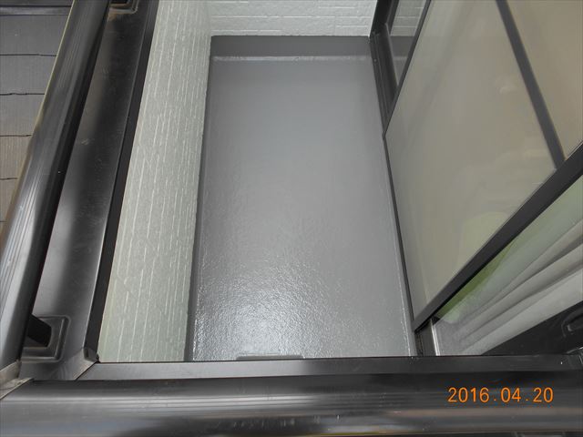 上尾市東側ベランダ防水トップコート工事4