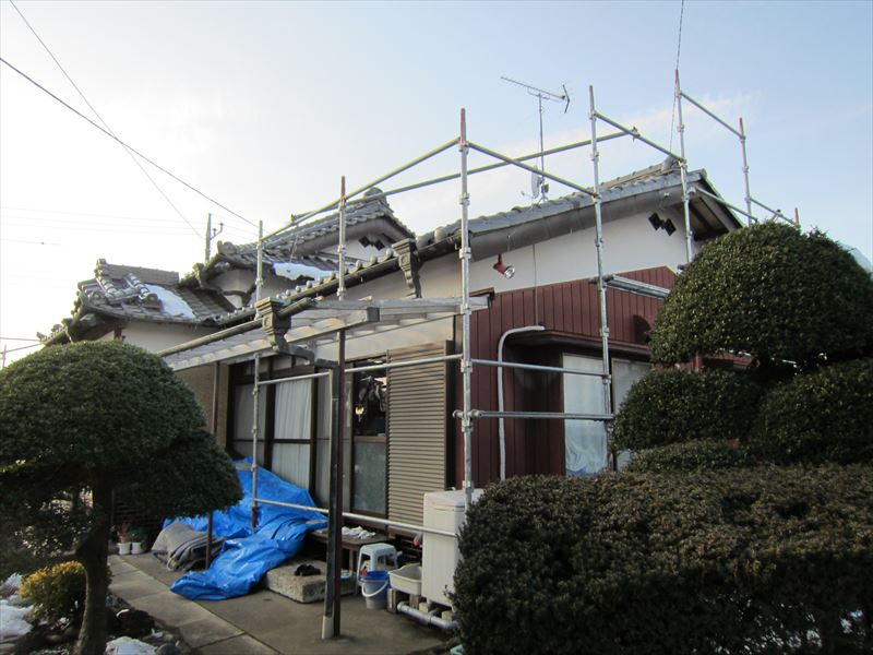 蓮田市根金｜大雪で、中断した足場設置再開と高圧洗浄をしました