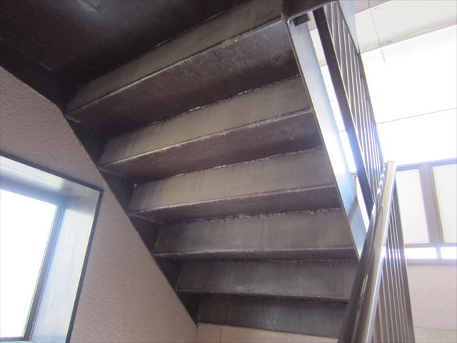 白岡市マンション 階段点検