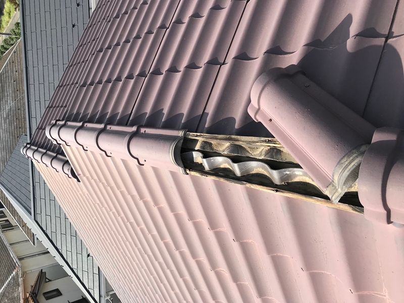 鴻巣市堤町｜突風で飛ばされた棟瓦の葺き替え（積み替え）工事です