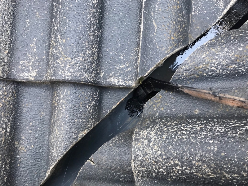 ニッペファインSi ブラックで屋根鉄部塗装
