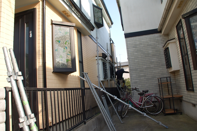 もう少しで足場解体終了