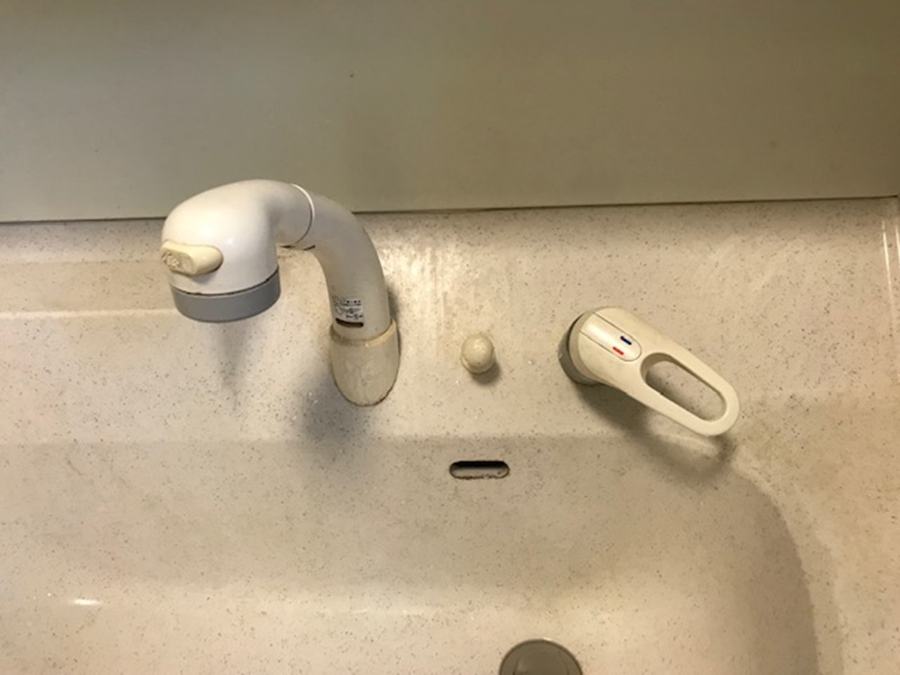水漏れを起こした既存のシャワー水栓