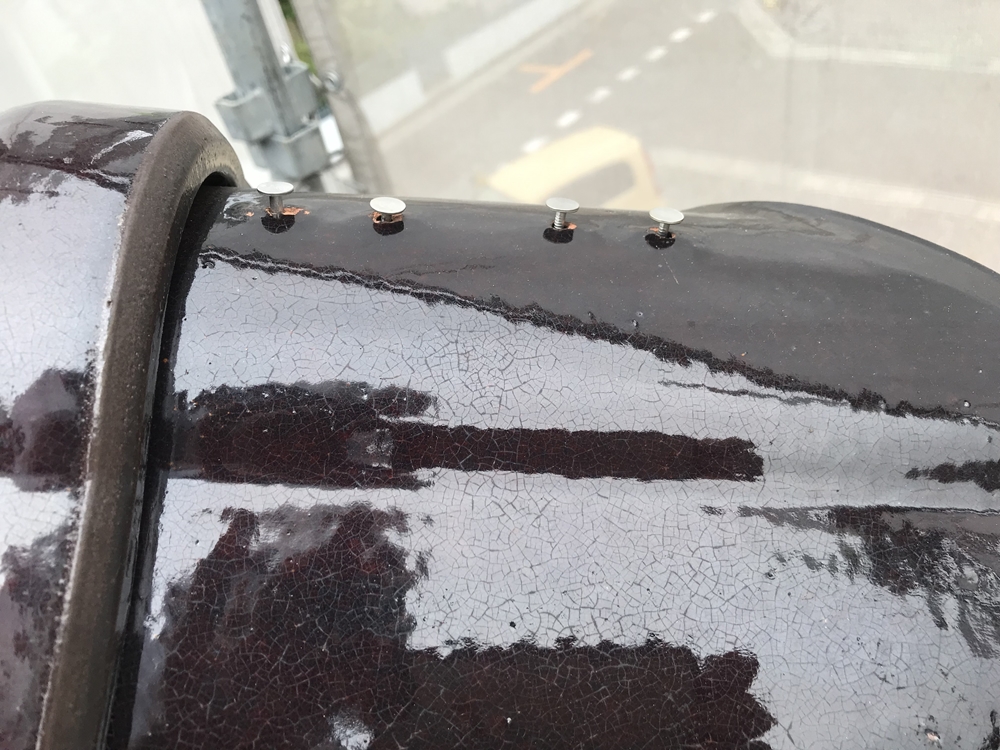 瓦屋根の止め釘の浮き