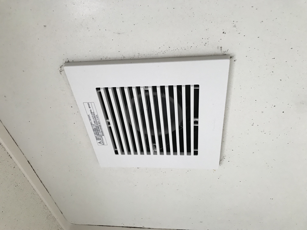 新しく交換した浴室換気扇