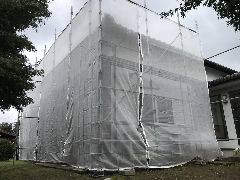 上尾市仮設足場シート張り