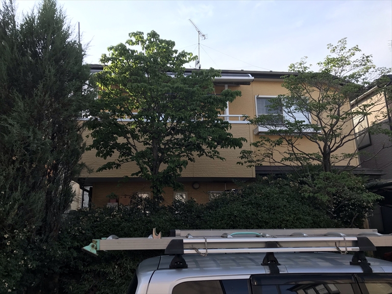 上尾市壱丁目外壁・屋根塗装工事前正面よりの全景