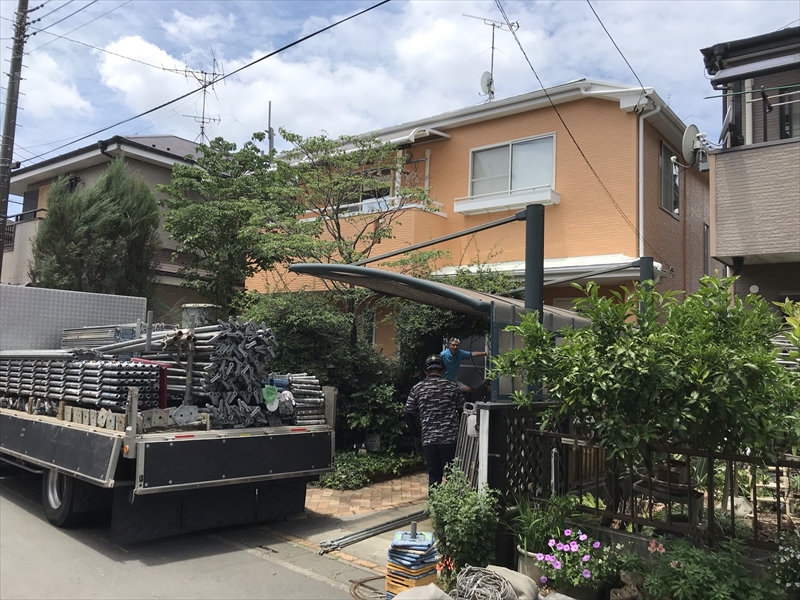 上尾市壱丁目の屋根・外壁塗装工事完了し仮設足場解体