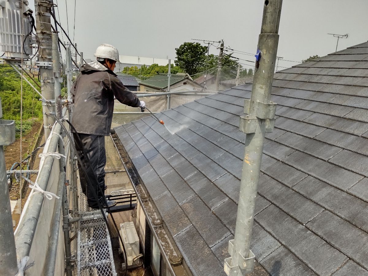 さいたま市岩槻区築25年2回目の屋根外壁塗装工事高圧洗浄屋根