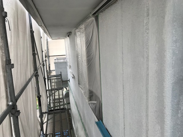 ２階外壁下塗り