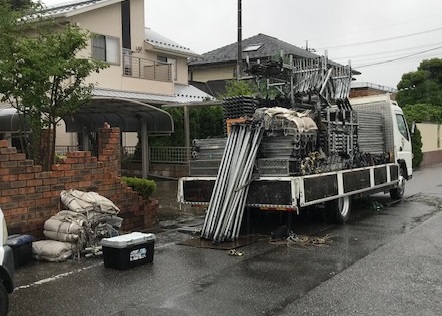 仮設足場設置準備