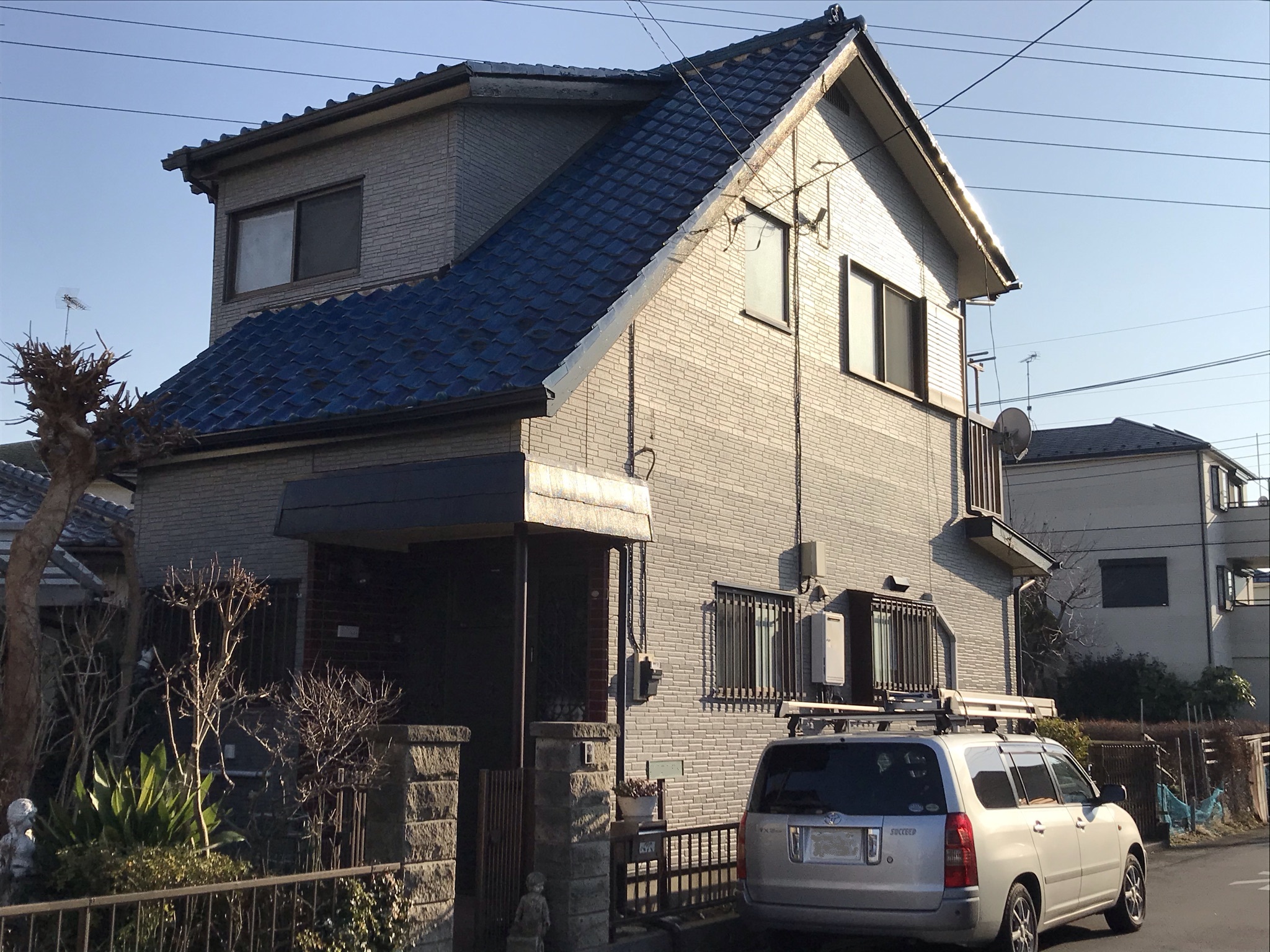 伊奈町寿で部分補修後の外壁塗装・トタン下屋根の補修塗装・屋根漆喰補修他工事