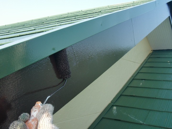 破風板も仕上げ塗装