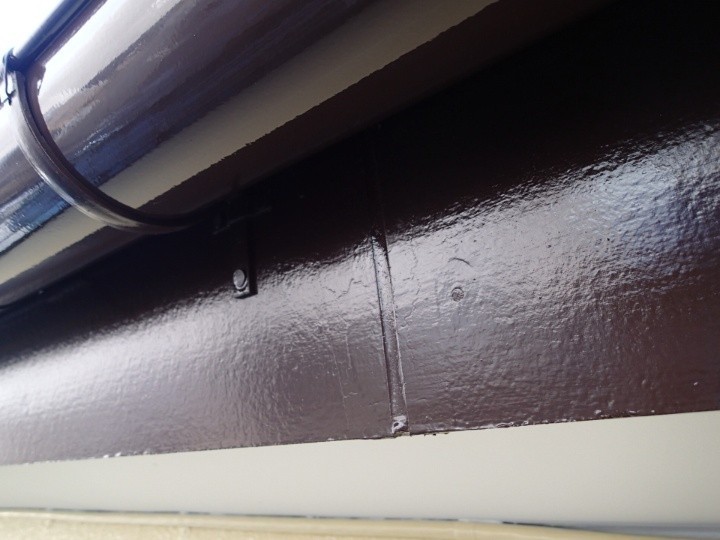 雨樋や破風板などの各部分の確認