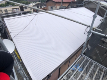 調布市多摩川にて屋根を遮熱塗料のサーモアイSiで塗装しました