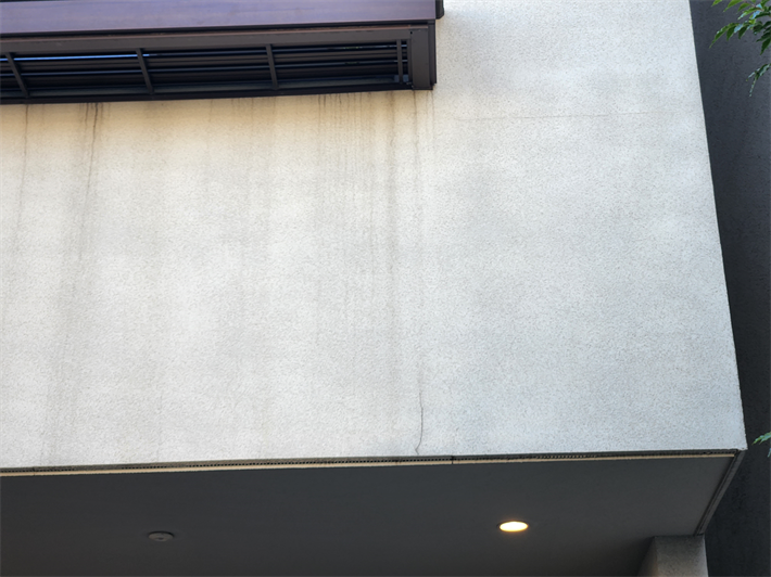 葛飾区立石にてモルタル外壁の防水性が低下、クラック（ひび割れ）が発生していますので外壁塗装工事をご提案