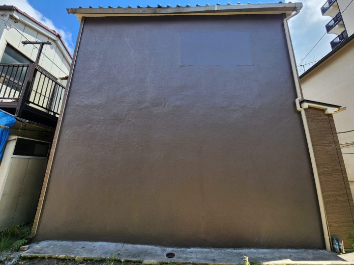 狭小地でも安心！モルタル外壁の劣化を外壁塗装でリフレッシュした施工事例（墨田区文花）