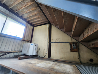 工場建屋内の鉄骨階段塗装施工事例｜墨田区東向島の部分塗装で耐久性アップ