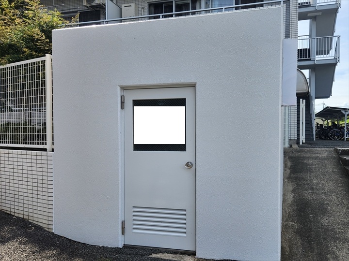 マンションのゴミ収集所外壁塗装工事の施工事例|板橋区高島平の施工実績