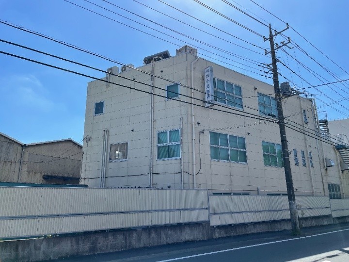 渋谷区にてエスケー化研エスケープレミアムシリコンを採用した外壁塗装工事を施工！