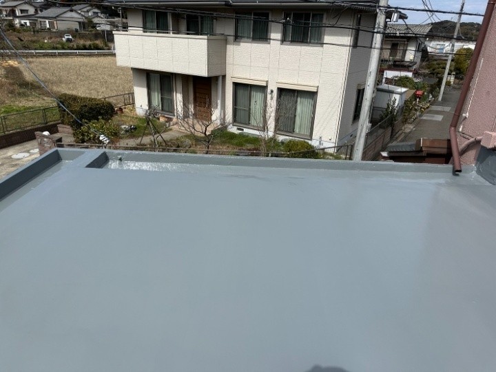 江東区にて陸屋根のベランダで発生した雨漏りの防水工事を実施！