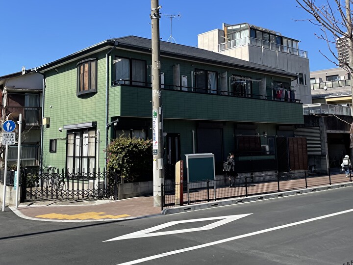 荒川区南千住にてエスケープレミアムシリコン（RC-104）を使用しALC外壁の塗装工事を行う！工事の費用や状況も合わせてご紹介