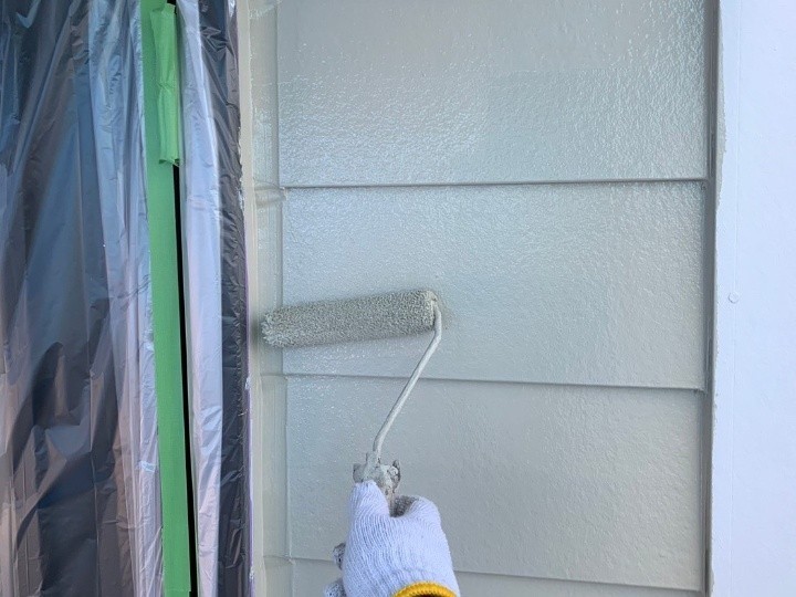 パーフェクトトップを用いた外壁の上塗り