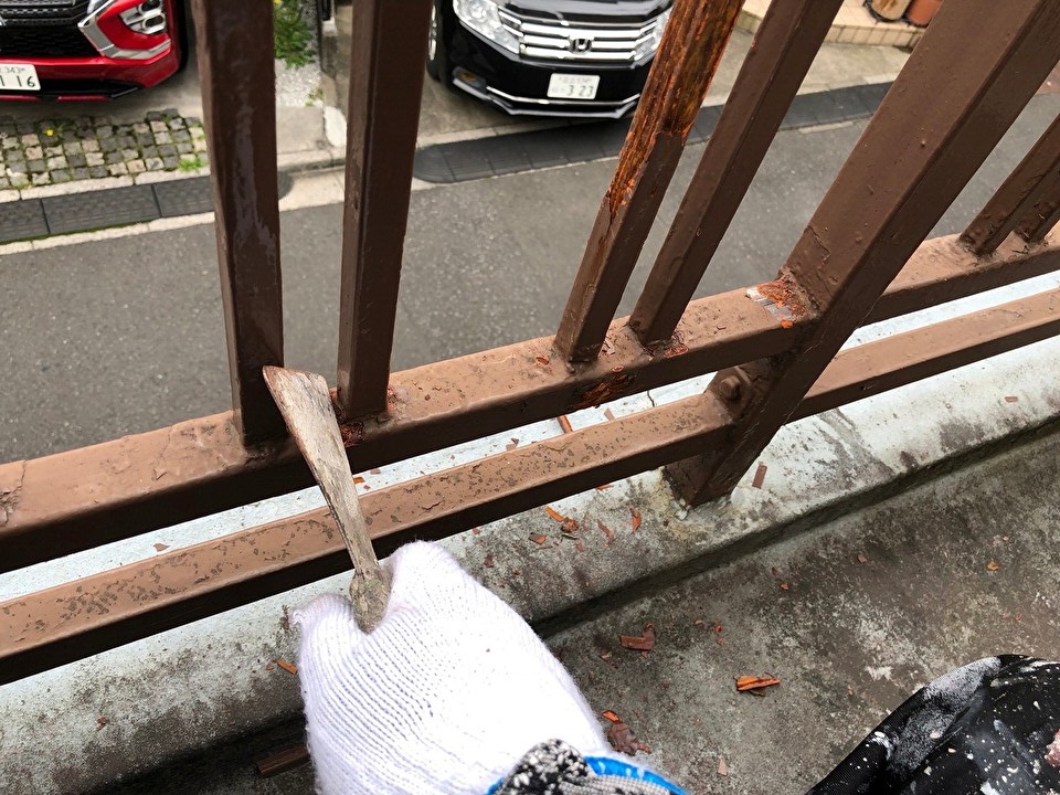 塗装前の作業風景