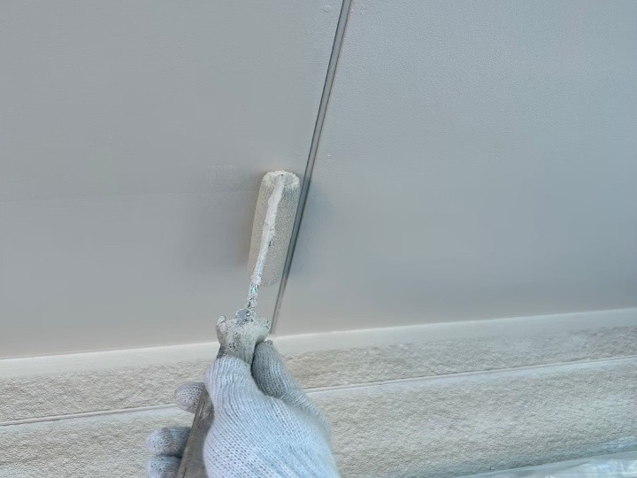 付帯部への部分塗装作業