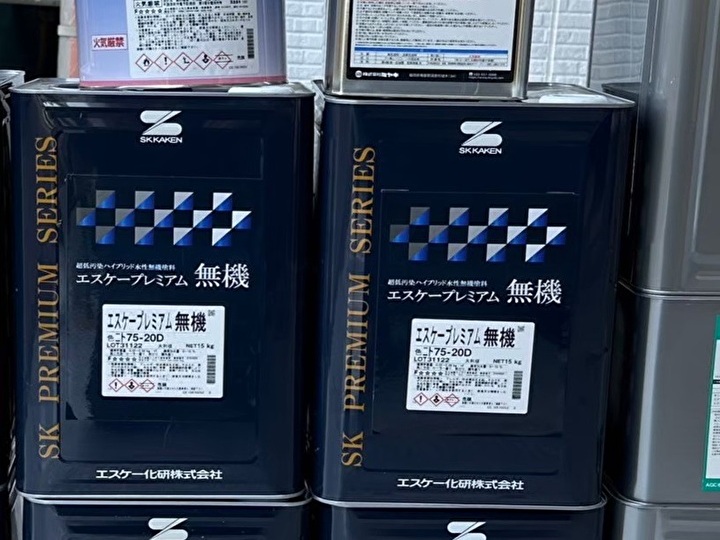 エスケー化研のエスケープレミアム無機（75-20D）