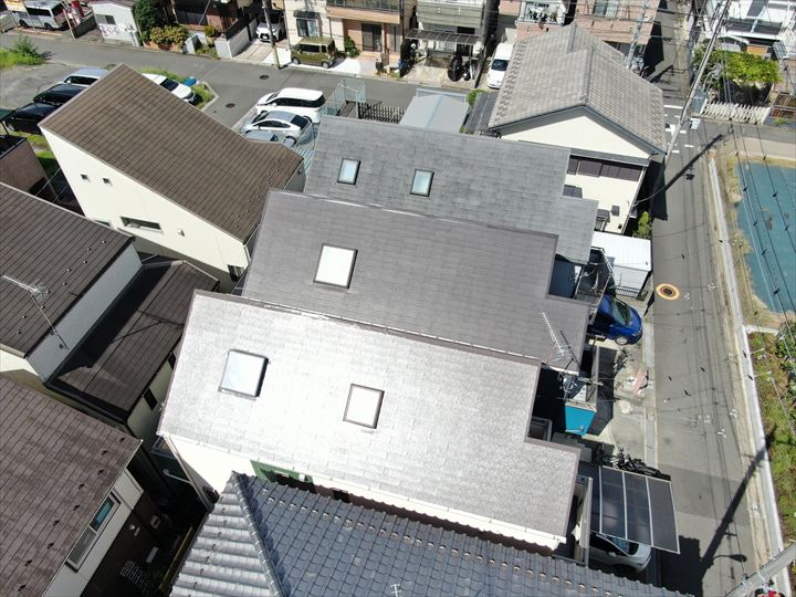 江戸川区一之江にてエスケープレミアム無機ルーフ（アイビーブラウン）を使用し屋根塗装工事を実施！お問い合わせのきっかけから工事の終わりまで丁寧に解説いたします！