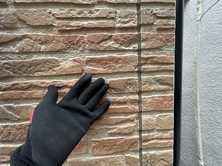 外壁にチョーキング症状が発生