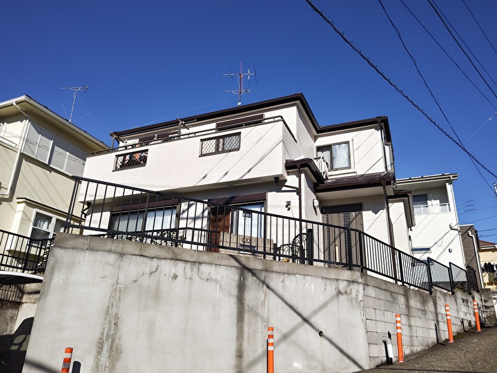 三鷹市にてパーフェクトトップを採用した艶消し外壁塗装工事を施工しました。