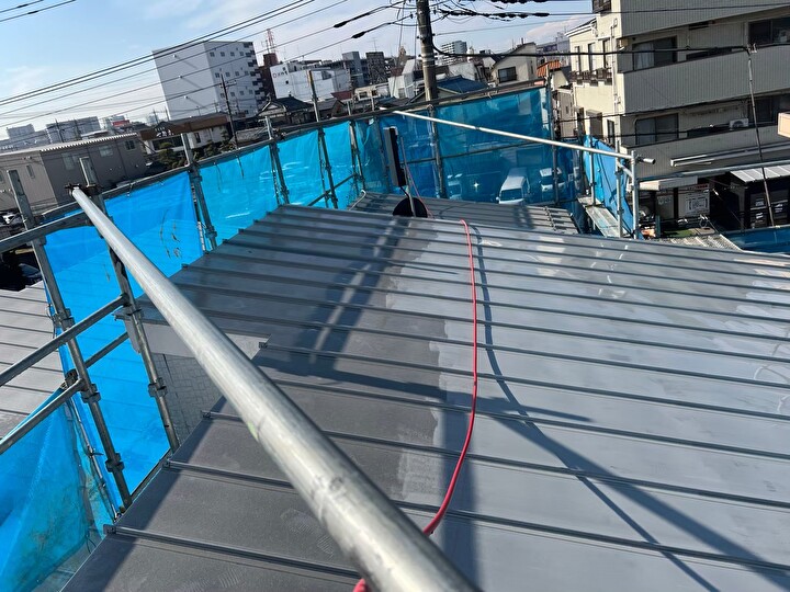 塗膜を高圧洗浄で除去した後の外観