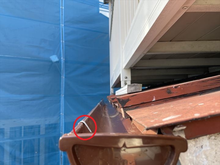 軒樋取り付け３