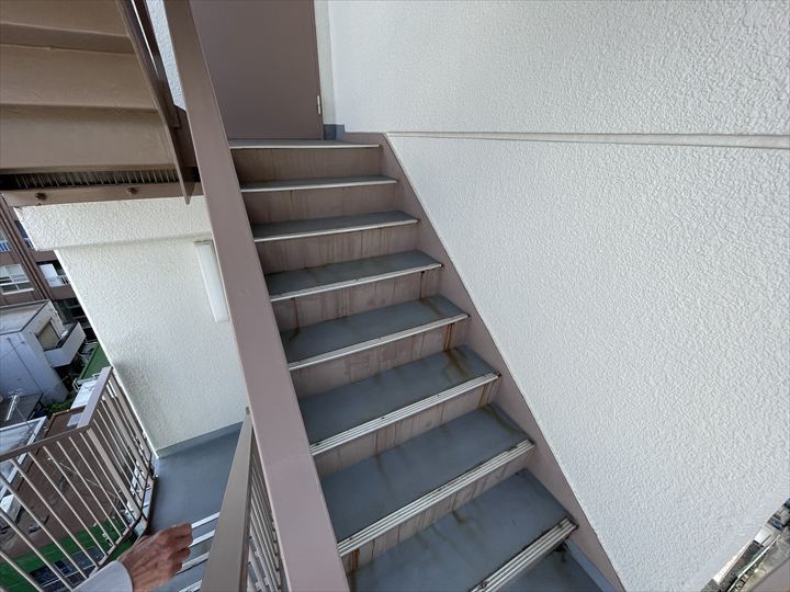 板橋区赤塚のマンションにて鉄部塗装工事をご提案いたしました！現地の様子を写真を交えてご紹介いたします