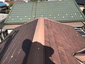パミール屋根の剥離や変色