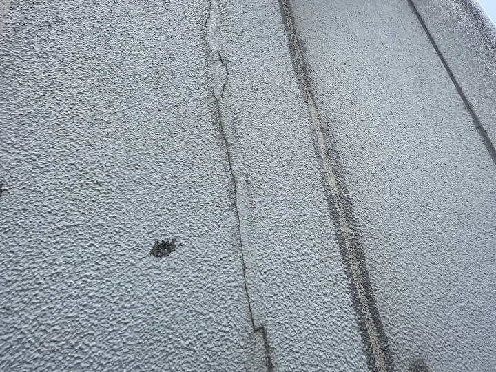 ALC外壁にクラックが発生