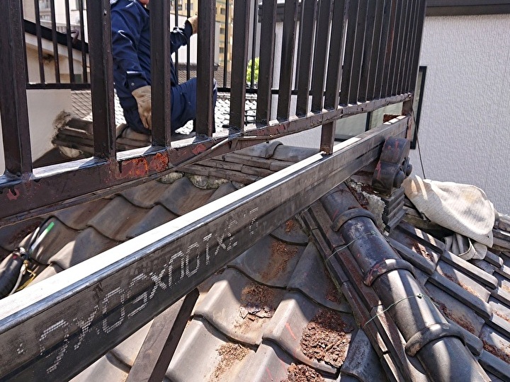腐食が進行している鉄部を補修