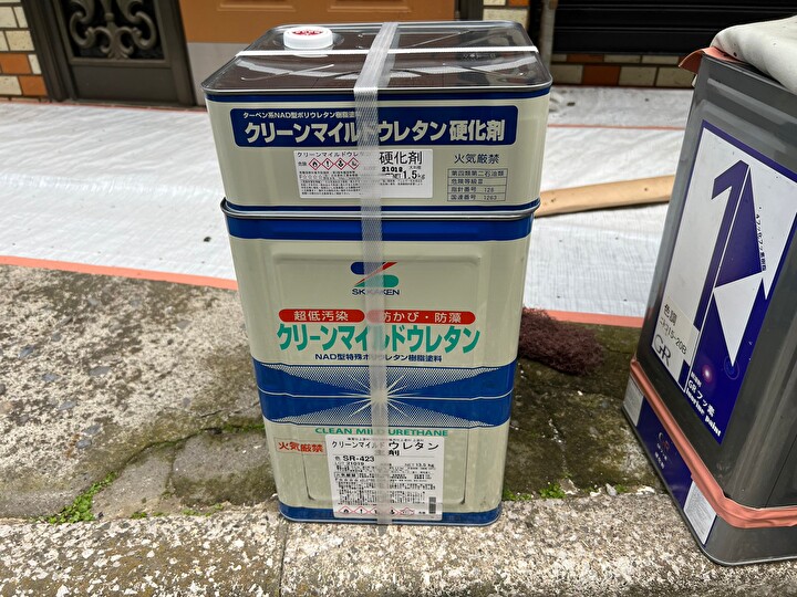 上塗り塗料にクリーンマイルドウレタンを使用