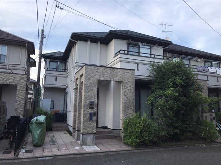 【小平市学園東町】遮熱断熱効果のあるダンネストを使用したリシン吹付仕上げの外壁塗装