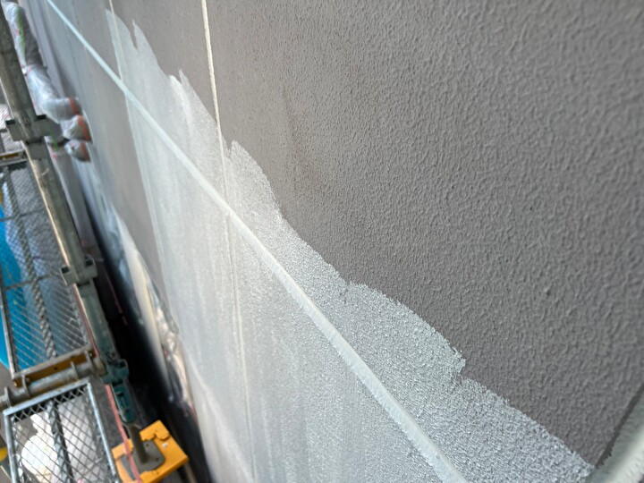 エスケー化研の水性ソフトサーフSGを外壁へ塗装