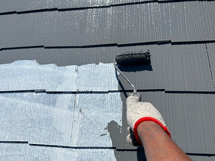 エスケープレミアム無機ルーフを使用した塗装風景