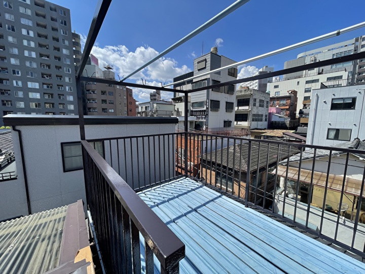 エスケー化研のクリーンマイルドウレタンの上塗り後の建物