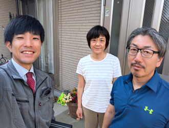 Y様とスタッフ