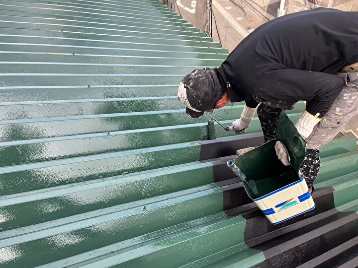 エスケー化研のクリーンマイルドウレタンを使用した中塗り風景