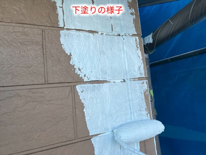 外壁下塗りの様子